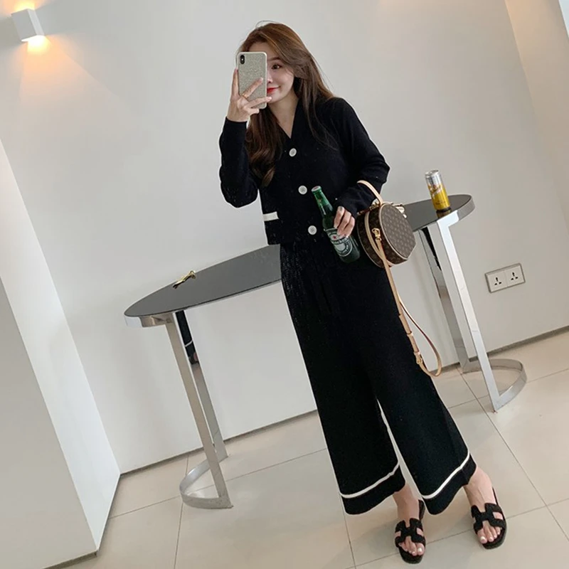 2021 spring collocation high knit suit women retro chic wide leg pants western style two-piece suit
2021 spring collocation high knit suit women retro chic wide leg pants western style two-piece suit