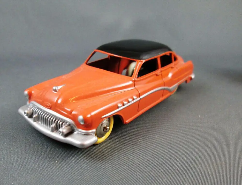 DinkyToys масштаб 1:43 модели автомобилей Buick Roadmaster литые под давлением материалы для коллекции 
DinkyToys масштаб 1:43 модели автомобилей Buick Roadmaster литые под давлением материалы для коллекции