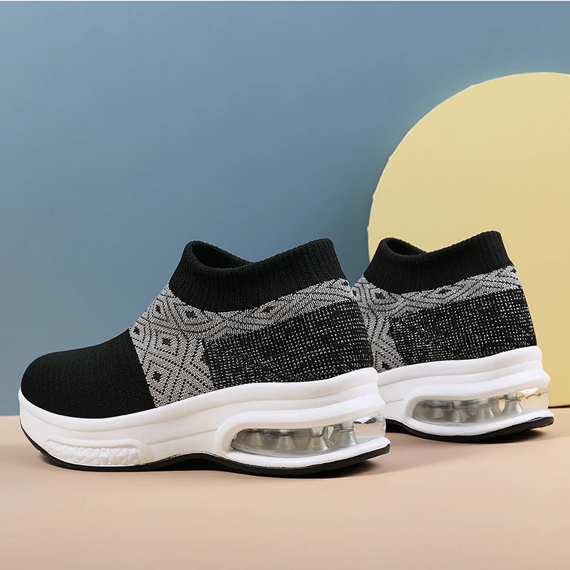 Sneakers Women Plus Size Women's Shoes New Vulcanize Sneakers Shoes Girl Thick Bottom Slip On Female Women Shoe sneakers women
Sneakers Women Plus Size Women's Shoes New Vulcanize Sneakers Shoes Girl Thick Bottom Slip On Female Women Shoe sneakers women