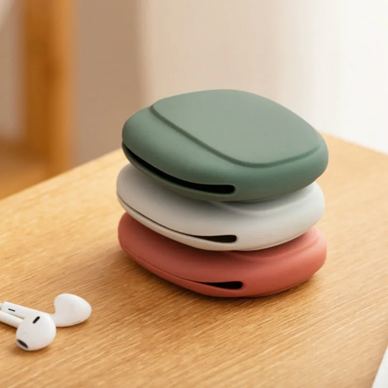 Portable Data Cable Headphone Storage Box Simple Mobile Phone Data Cable Organizing Bag Silicone Storage Box Cute Coin Purse
Portable Data Cable Headphone Storage Box Simple Mobile Phone Data Cable Organizing Bag Silicone Storage Box Cute Coin Purse