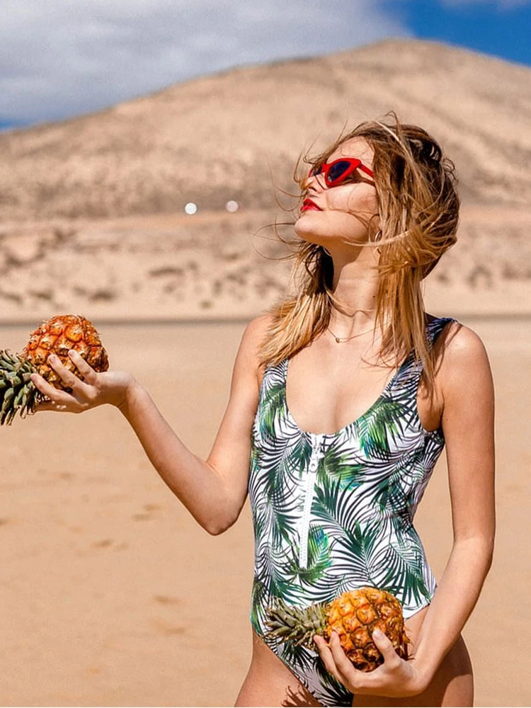 One Piece Swimsuit 2021 New Sexy Summer Beach Wear Zipper Bathing Suit Printed Monokini Backless Bodysuit Push Up Swimwear
One Piece Swimsuit 2021 New Sexy Summer Beach Wear Zipper Bathing Suit Printed Monokini Backless Bodysuit Push Up Swimwear