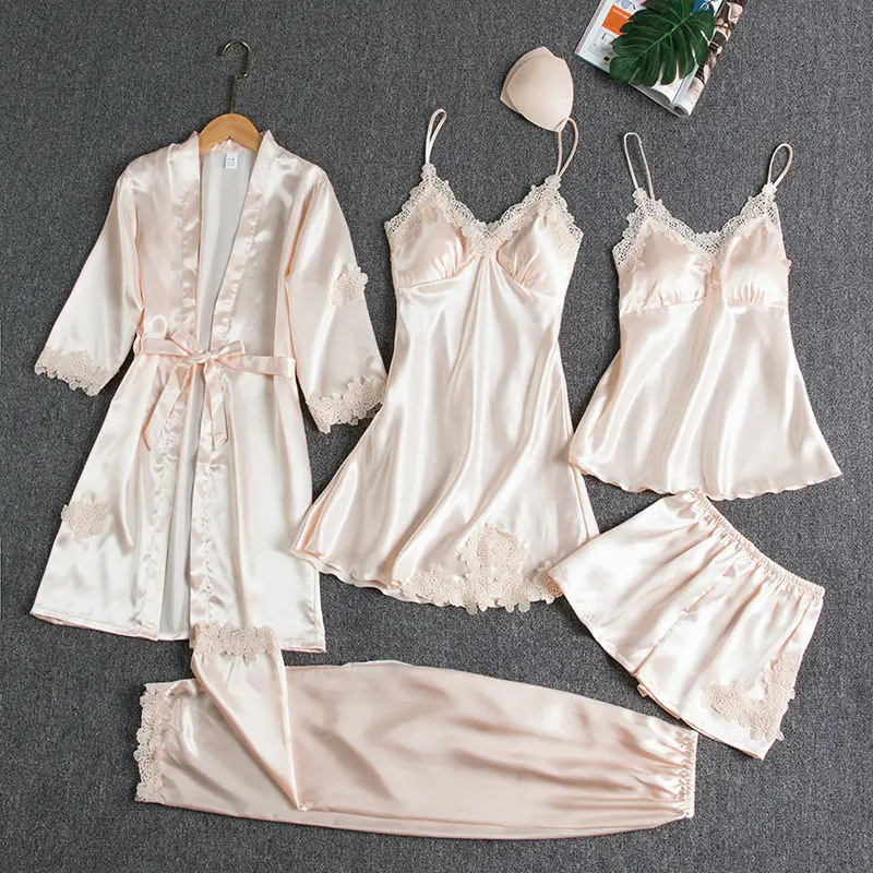 5PCS Sleepwear Female Pajamas Set Satin Pyjamamas Sexy Lace Patchwork Bridal Wedding Nightwear Rayon Home Wear Nighty&Robe Suit
5PCS Sleepwear Female Pajamas Set Satin Pyjamamas Sexy Lace Patchwork Bridal Wedding Nightwear Rayon Home Wear Nighty&Robe Suit