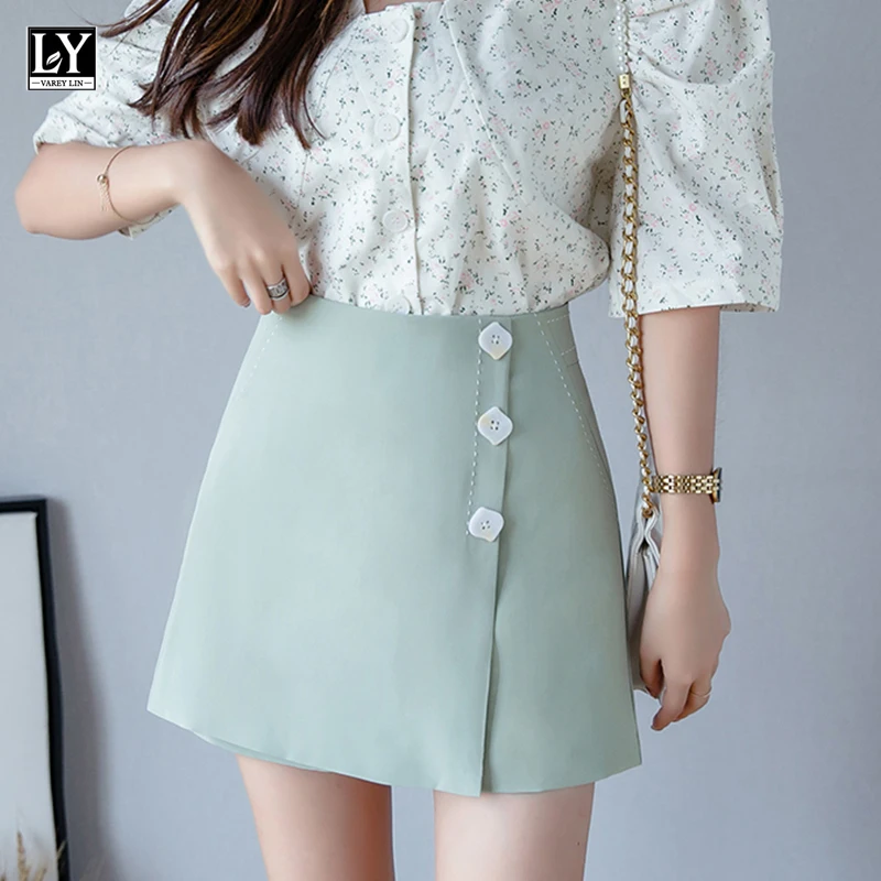 LY VAREY LIN New Spring Summer Casual Female High Waist Loose Black Lady Shorts Women Solid Color Loose Button Shorts 
LY VAREY LIN New Spring Summer Casual Female High Waist Loose Black Lady Shorts Women Solid Color Loose Button Shorts