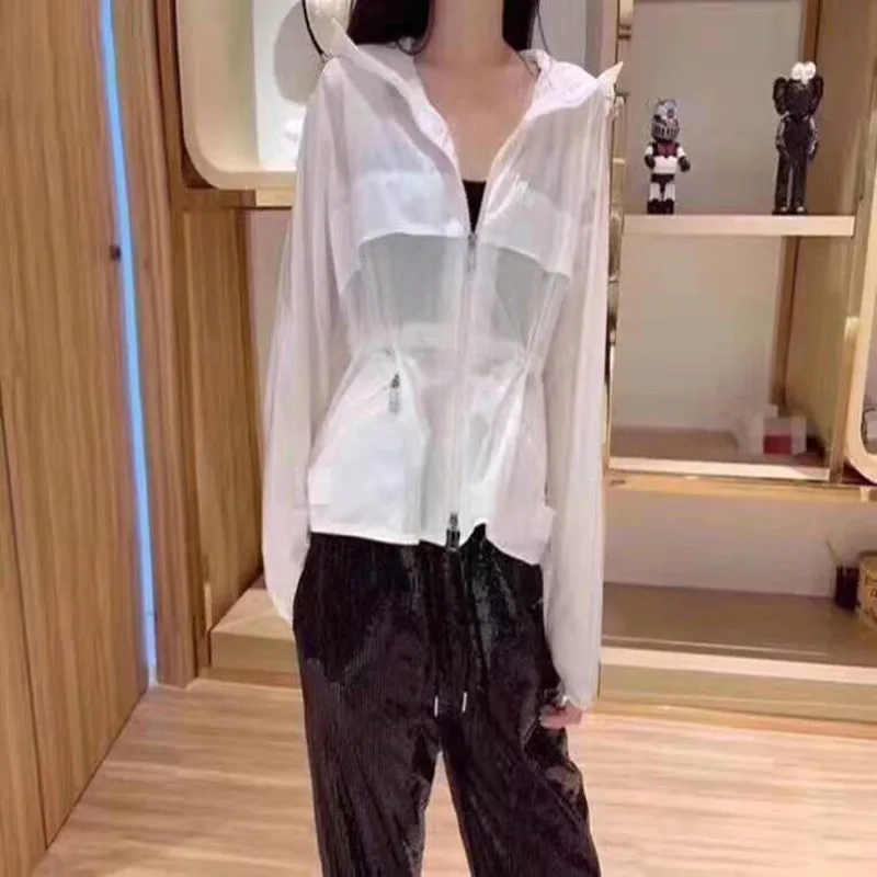2021 spring and summer new fashion ultra-thin breathable hooded windbreaker short loose casual white woman blouse
2021 spring and summer new fashion ultra-thin breathable hooded windbreaker short loose casual white woman blouse