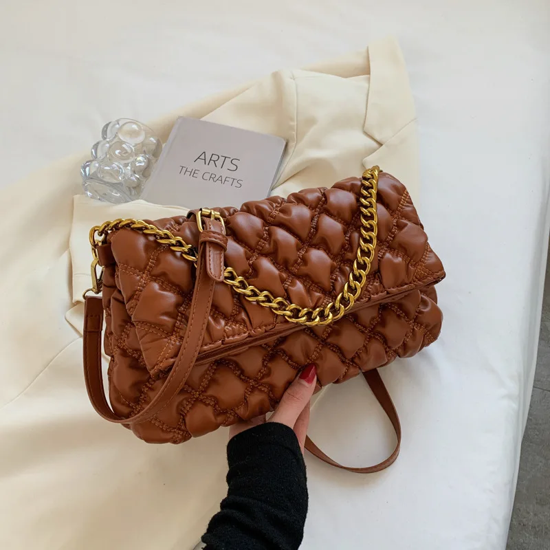 New Bag For Women 2021 Autumn And Winter Vintage Chain Rhombic Soft Leather Quilted Shoulder Bag
New Bag For Women 2021 Autumn And Winter Vintage Chain Rhombic Soft Leather Quilted Shoulder Bag