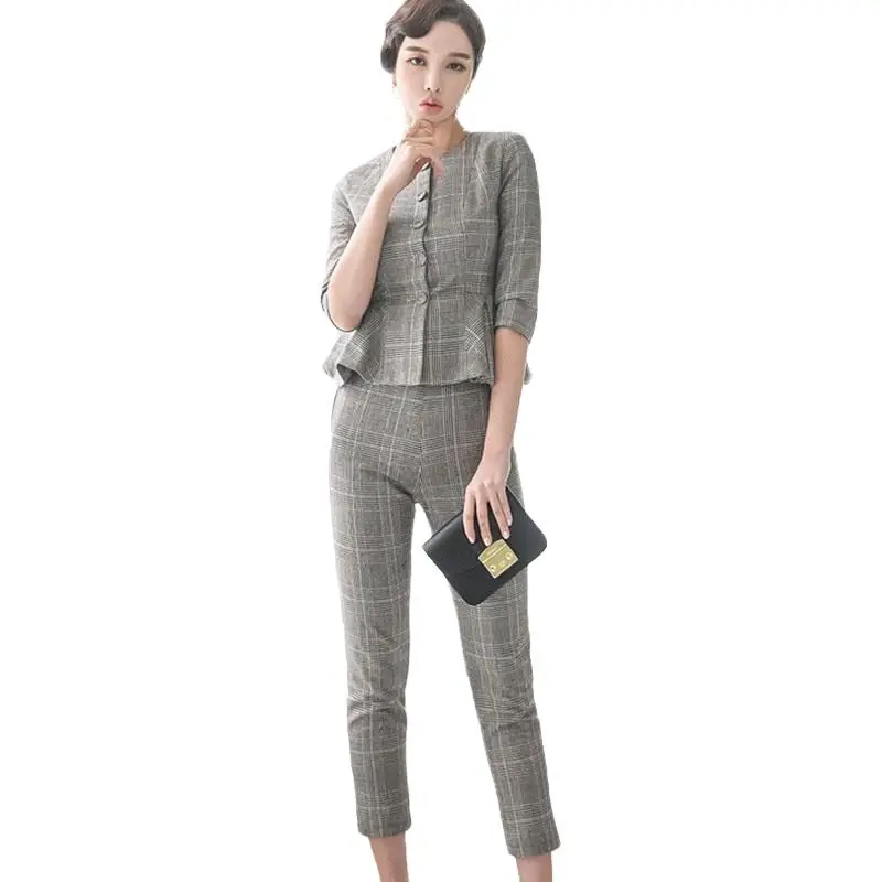 2 Pieces Set Autumn Business Plaid Grey Formal Women Ruffles Suit Jacket Elegant Bandage Calf Length Pant Work Office Lady Suits
2 Pieces Set Autumn Business Plaid Grey Formal Women Ruffles Suit Jacket Elegant Bandage Calf Length Pant Work Office Lady Suits