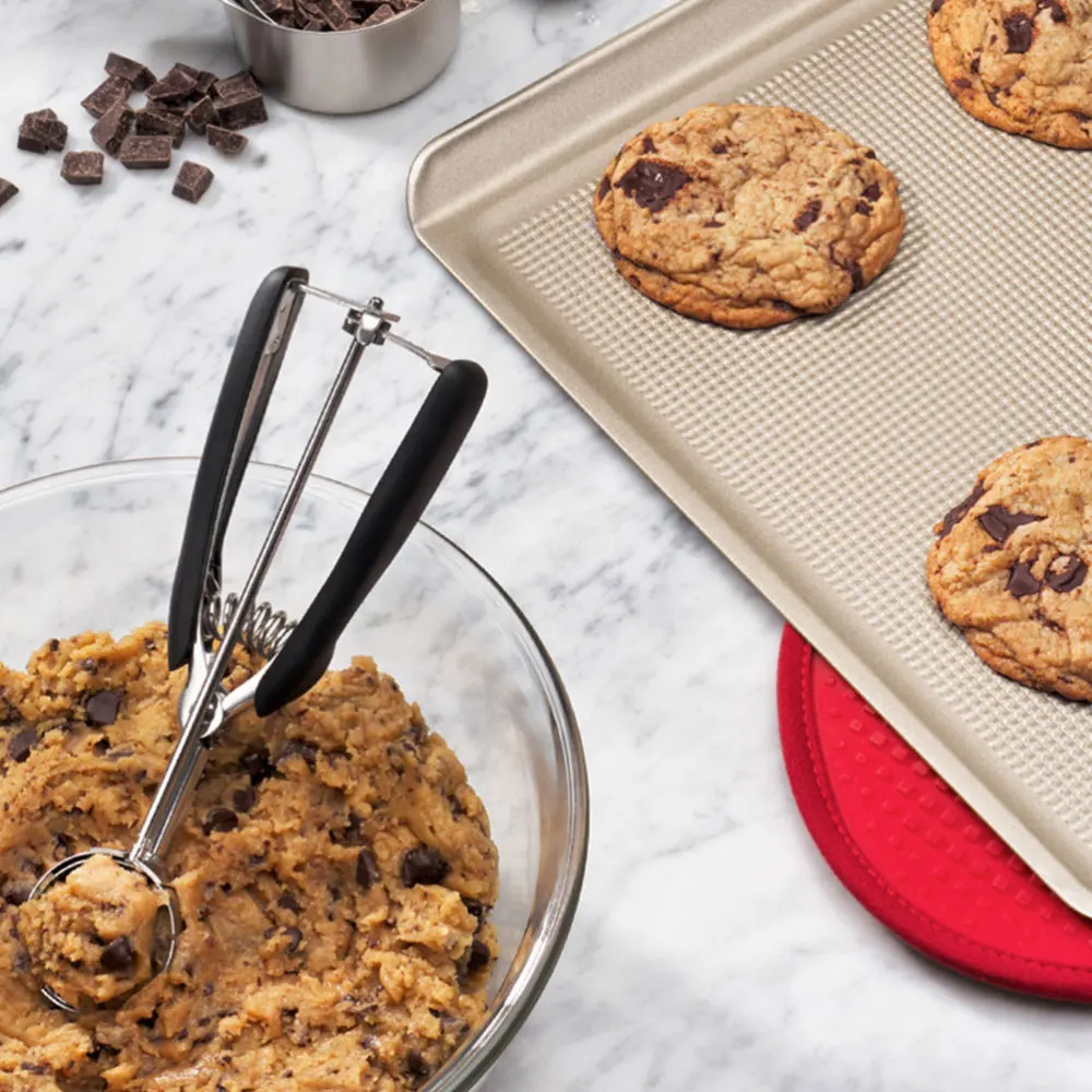 4pcs Ice Cream Scoops Stainless Steel Fruit Scoops Kitchen Gadget (Black)
4pcs Ice Cream Scoops Stainless Steel Fruit Scoops Kitchen Gadget (Black)