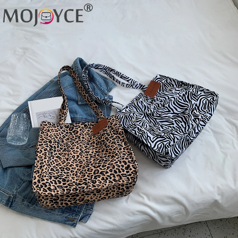 Fashion Zebra Animal Pattern Shoulder Shopping Tote Bag Women Casual All-match Large Capaciy Cloth Handbag Portable Travel Pouch
Fashion Zebra Animal Pattern Shoulder Shopping Tote Bag Women Casual All-match Large Capaciy Cloth Handbag Portable Travel Pouch