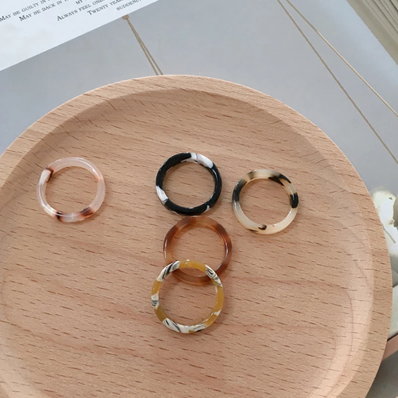 1PCS Colorful Minimalist Acrylic Resin Thin Ring Retro Korea Chic Transparent Aesthetic Ring For Women Jewelry Party Gifts
1PCS Colorful Minimalist Acrylic Resin Thin Ring Retro Korea Chic Transparent Aesthetic Ring For Women Jewelry Party Gifts
