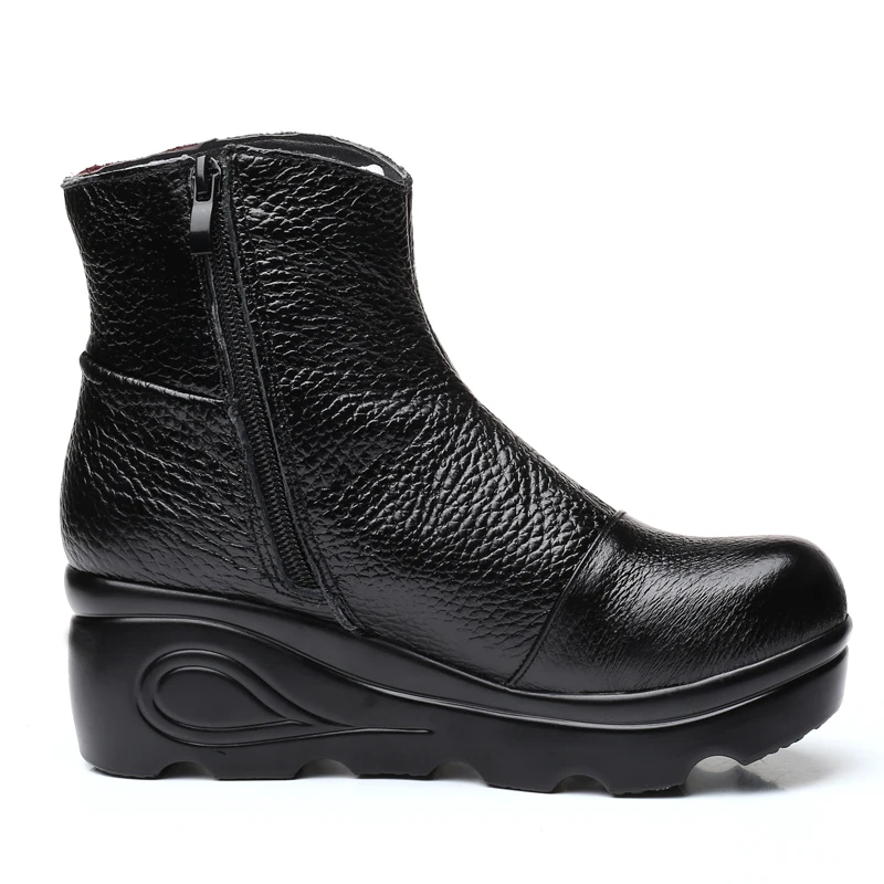 Size 35-40 2020 New Ankle Women's Boots Winter Embroidery Shoes Woman Outdoor Western Flat Heels Female Platform Boot 
Size 35-40 2020 New Ankle Women's Boots Winter Embroidery Shoes Woman Outdoor Western Flat Heels Female Platform Boot