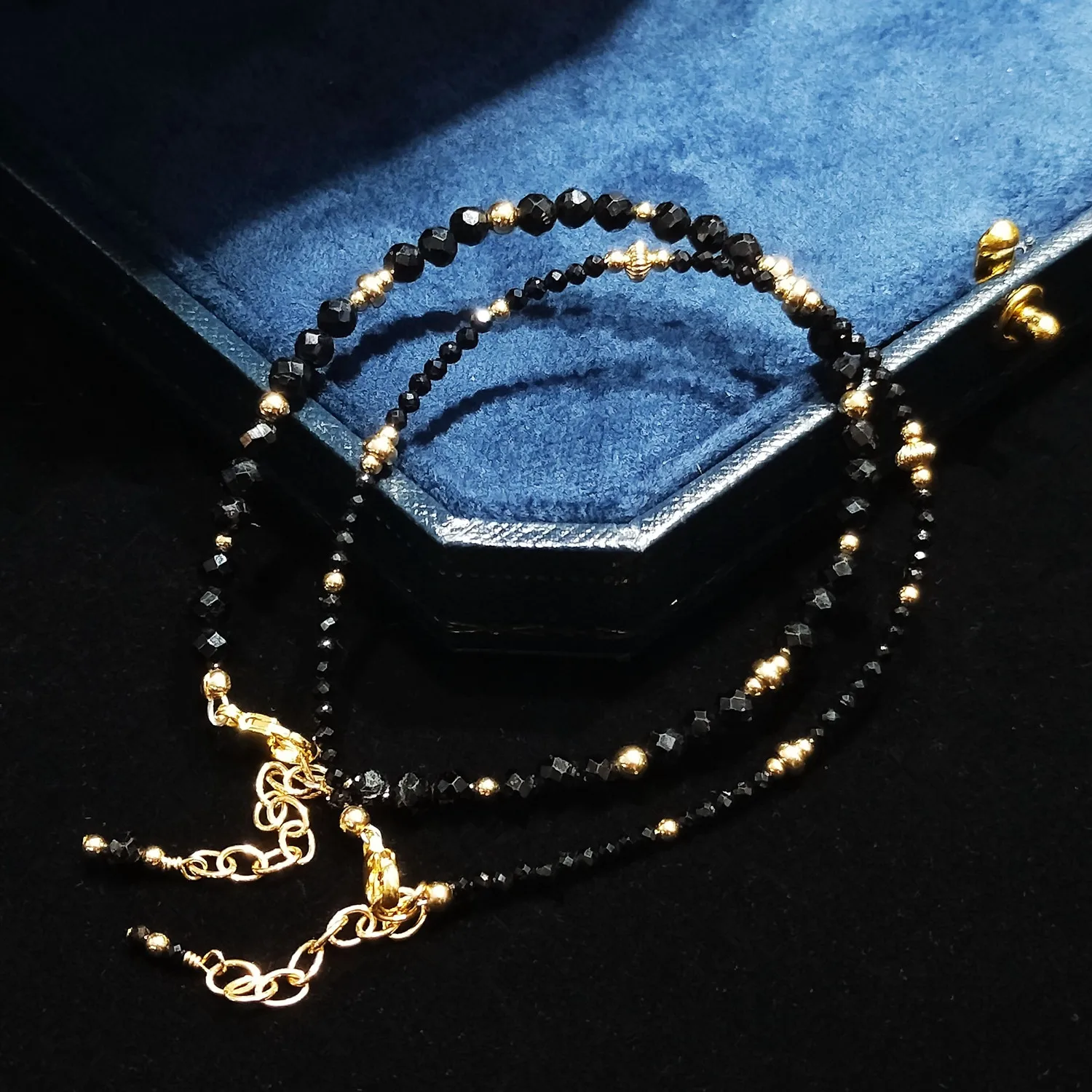 Lii Ji Black Tourmaline 14K Gold Filled Bracelet Natural Stone 2mm/4mm Sparkling Beads Jewelry 17+3cm For Women or Men Gift
Lii Ji Black Tourmaline 14K Gold Filled Bracelet Natural Stone 2mm/4mm Sparkling Beads Jewelry 17+3cm For Women or Men Gift