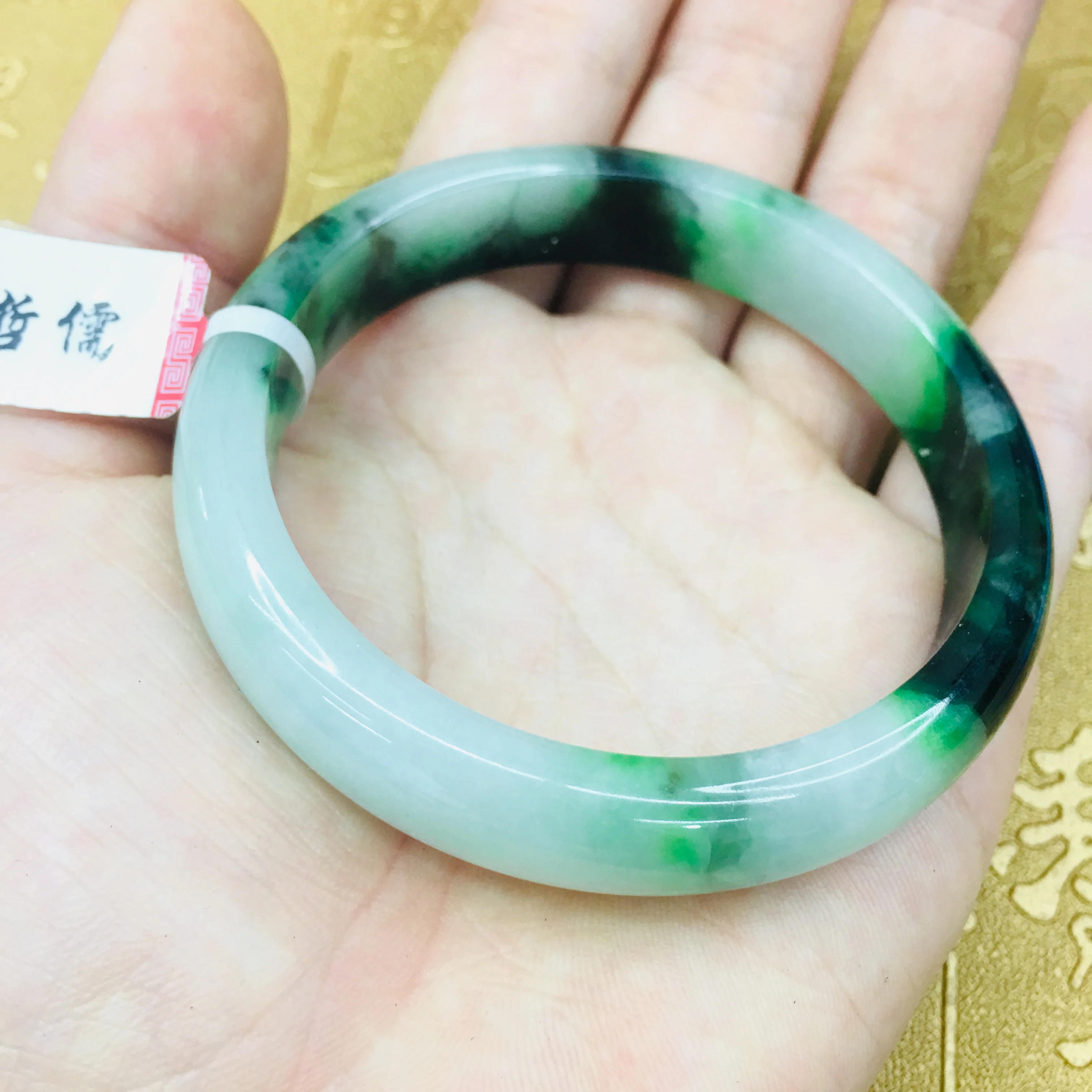 Send A certificate natural Jadeite bracelets carved dark green 54-61mm two-color female jade bracelet jewelry gifts
Send A certificate natural Jadeite bracelets carved dark green 54-61mm two-color female jade bracelet jewelry gifts
