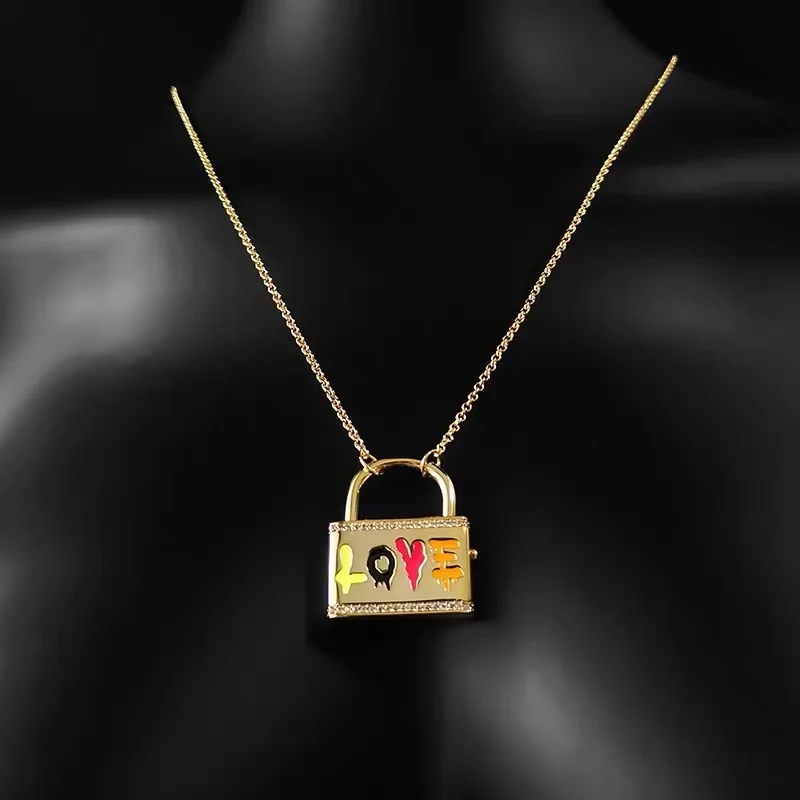 August new S925 Sterling Silver Love lock necklace couple letter necklace personality fashion cold wind luxury Monaco jewelry
August new S925 Sterling Silver Love lock necklace couple letter necklace personality fashion cold wind luxury Monaco jewelry