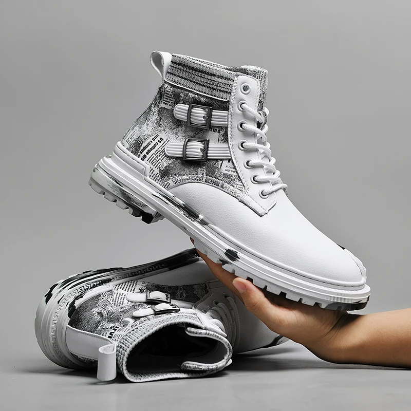 New Autumn and Winter Thick-soled Boots Men's Tide Ins Short Boots Motorcycle Boots Tooling Boots High-top Leather Boots Men
New Autumn and Winter Thick-soled Boots Men's Tide Ins Short Boots Motorcycle Boots Tooling Boots High-top Leather Boots Men