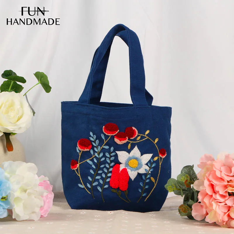 DIY Reindeer Embroidery Kit With Hoop Christmas Style Lovely Penguin Deer Sock Flowers Gift Needlework For Room Deco 
DIY Reindeer Embroidery Kit With Hoop Christmas Style Lovely Penguin Deer Sock Flowers Gift Needlework For Room Deco