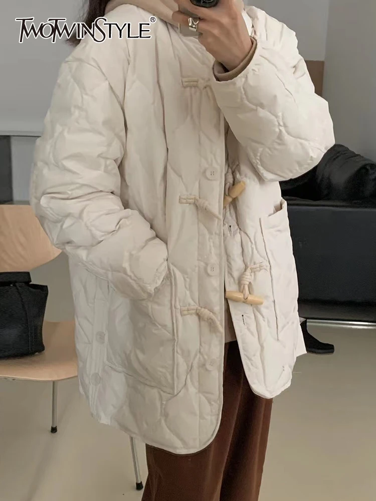 TWOTWINSTYLE Casual Plain Thick Cotton Coat For Women Round Neck Long Sleeve Single Breasted Down Coats Female 2021 Winter Style
TWOTWINSTYLE Casual Plain Thick Cotton Coat For Women Round Neck Long Sleeve Single Breasted Down Coats Female 2021 Winter Style