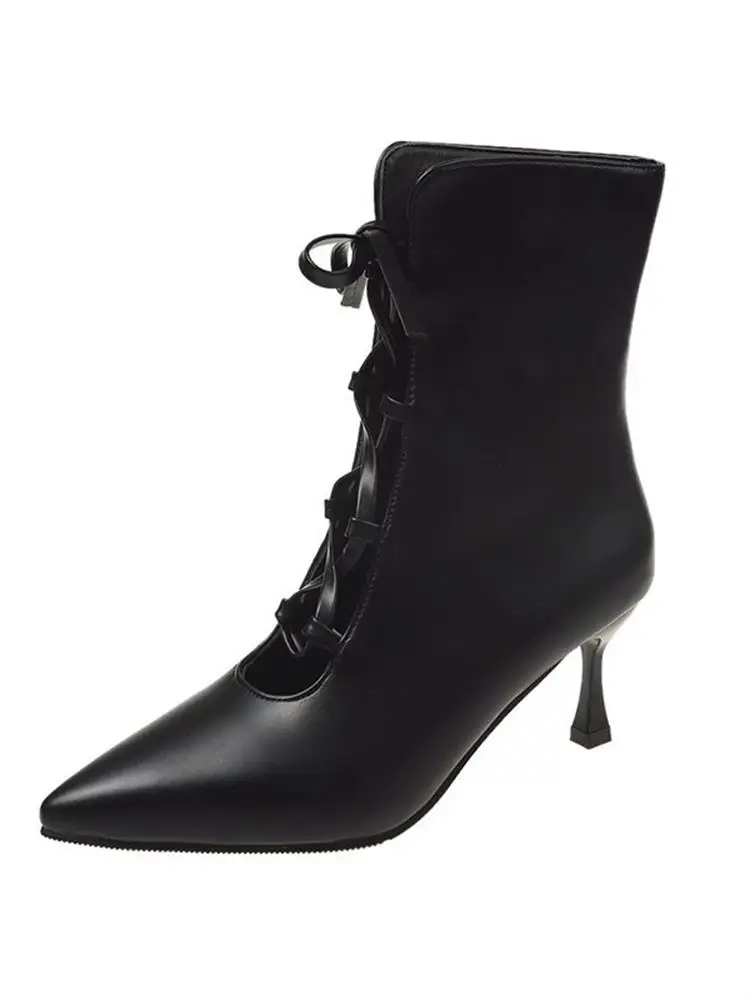 High heels women's spring and autumn 2021 new Korean fashion lace-up non-slip motorcycle boots Martin boots pointed.
High heels women's spring and autumn 2021 new Korean fashion lace-up non-slip motorcycle boots Martin boots pointed.