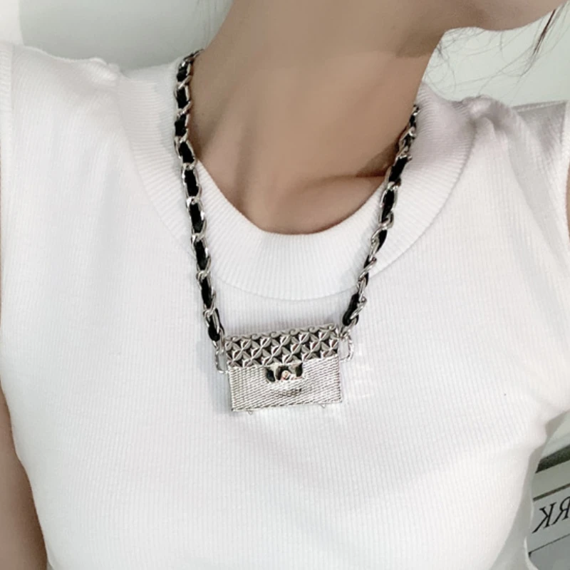 VSnow Statement Metallic Hollow Handbag Pendant Necklace for Women Mix Black Leather Weave Chunky Curb Chain Necklace Jewelry
VSnow Statement Metallic Hollow Handbag Pendant Necklace for Women Mix Black Leather Weave Chunky Curb Chain Necklace Jewelry