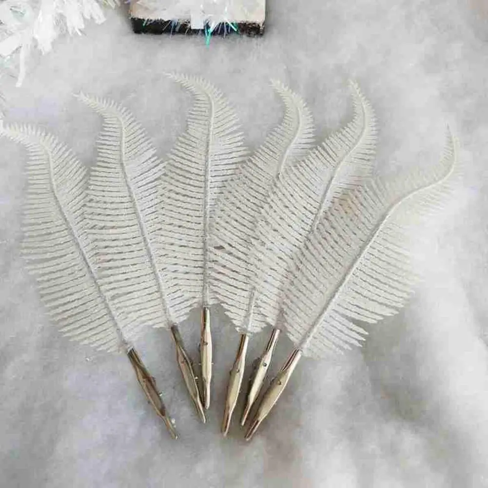 1pc 22cm Christmas Tree Decoration Clip On Feather Leaf Ornament Decoration Tree Merry Ornament Baubles Glitter Xmas Christ D4E7
1pc 22cm Christmas Tree Decoration Clip On Feather Leaf Ornament Decoration Tree Merry Ornament Baubles Glitter Xmas Christ D4E7
