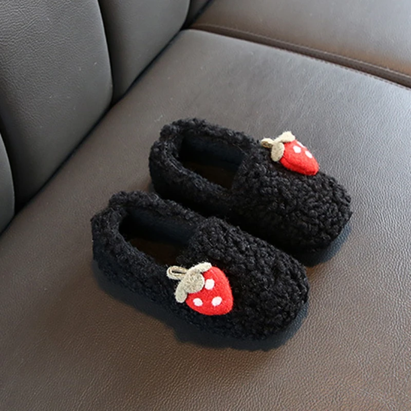 Fashion Children Casual Shoes Cotton Girls Shoes Lamb Wool Plus Velvet Cute Strawberry Warm Winter Shoe princess
Fashion Children Casual Shoes Cotton Girls Shoes Lamb Wool Plus Velvet Cute Strawberry Warm Winter Shoe princess