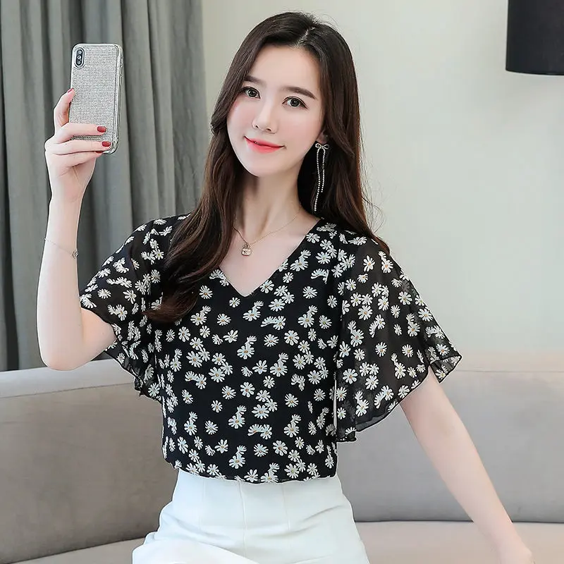 Spring Summer Style Women Fashion Print Chrysanthemum Blouses Shirts Tops V-Ncek Casual Loose Blusas Large Size MM02955
Spring Summer Style Women Fashion Print Chrysanthemum Blouses Shirts Tops V-Ncek Casual Loose Blusas Large Size MM02955