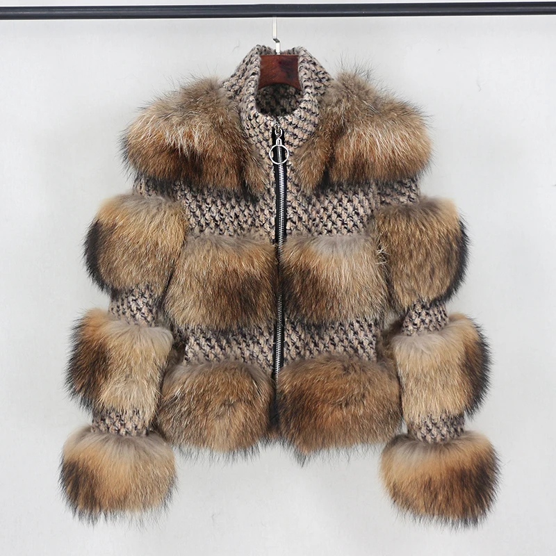 Brand 2021 New Real Fur Coat Winter Jacket Women Natural Raccoon Fur Weave Wool Fabric Stand Collar Plaid Outerwear Streetwear
Brand 2021 New Real Fur Coat Winter Jacket Women Natural Raccoon Fur Weave Wool Fabric Stand Collar Plaid Outerwear Streetwear