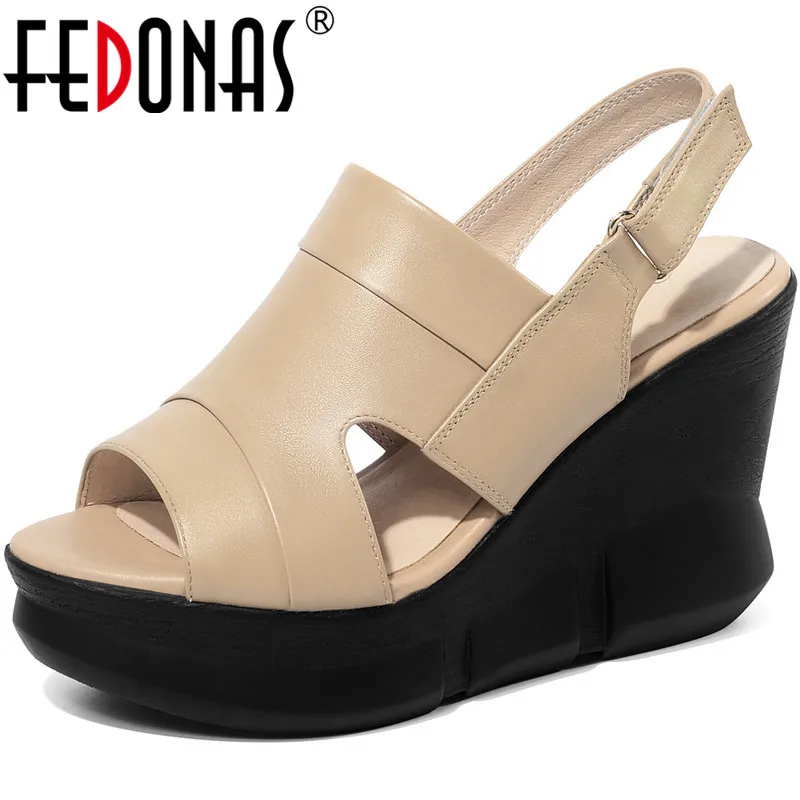 FEDONAS Elegant Cow Leather Pumps Wedged Platforms High Heels Sandals Peep Toe Vintage Women Shoes Summer Casual Shoes Woman
FEDONAS Elegant Cow Leather Pumps Wedged Platforms High Heels Sandals Peep Toe Vintage Women Shoes Summer Casual Shoes Woman