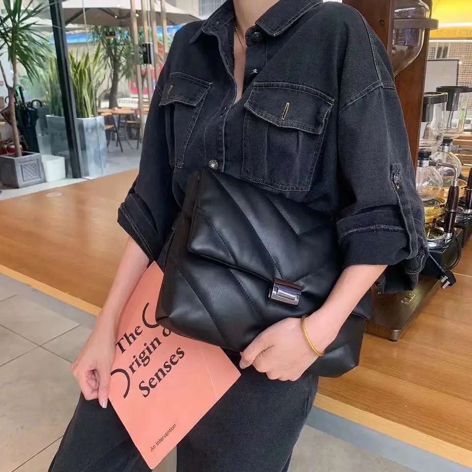 Luxury Designer Jeans Bags Women Denim Chain Crossbody Bags for Women 2020 Women's Handbags Shoulder Bags Harajuku Crossbody Bag
Luxury Designer Jeans Bags Women Denim Chain Crossbody Bags for Women 2020 Women's Handbags Shoulder Bags Harajuku Crossbody Bag