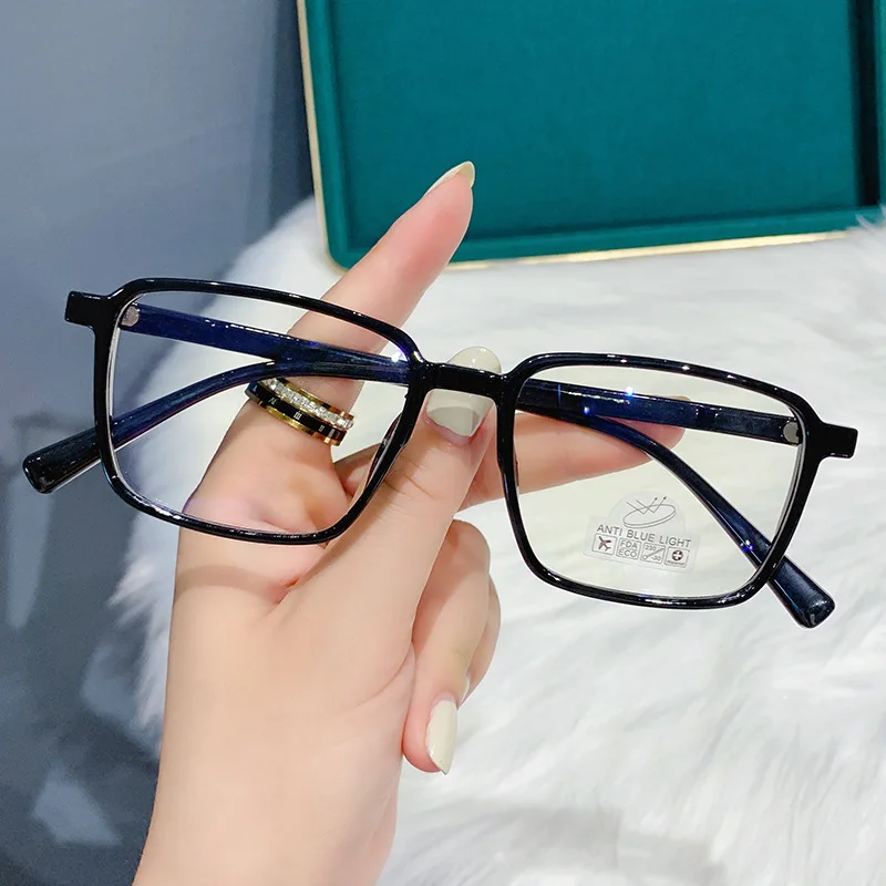 New Fashion Anti-Blue Light Women Eyewear Retro Myopia Men Eyeglasses Frame Trend Optical Computer Universal Eye Glasses
New Fashion Anti-Blue Light Women Eyewear Retro Myopia Men Eyeglasses Frame Trend Optical Computer Universal Eye Glasses