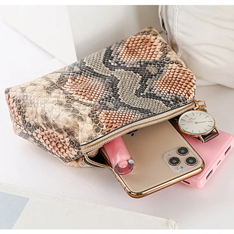 2021 New Summer Jelly Bag Snakeskin Pattern Crossbody Bags Transparent Clear Shoulder Bag Female Serpentine Handbag Party
2021 New Summer Jelly Bag Snakeskin Pattern Crossbody Bags Transparent Clear Shoulder Bag Female Serpentine Handbag Party