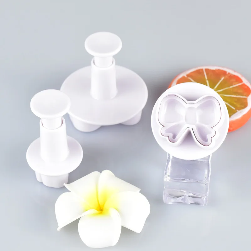 3PCS DIY Bow Knot Ties Bakeware Cookie Plunger Cutter Molds Embossed Stamp For Fondant Cake Biscuit Decorating Tool
3PCS DIY Bow Knot Ties Bakeware Cookie Plunger Cutter Molds Embossed Stamp For Fondant Cake Biscuit Decorating Tool