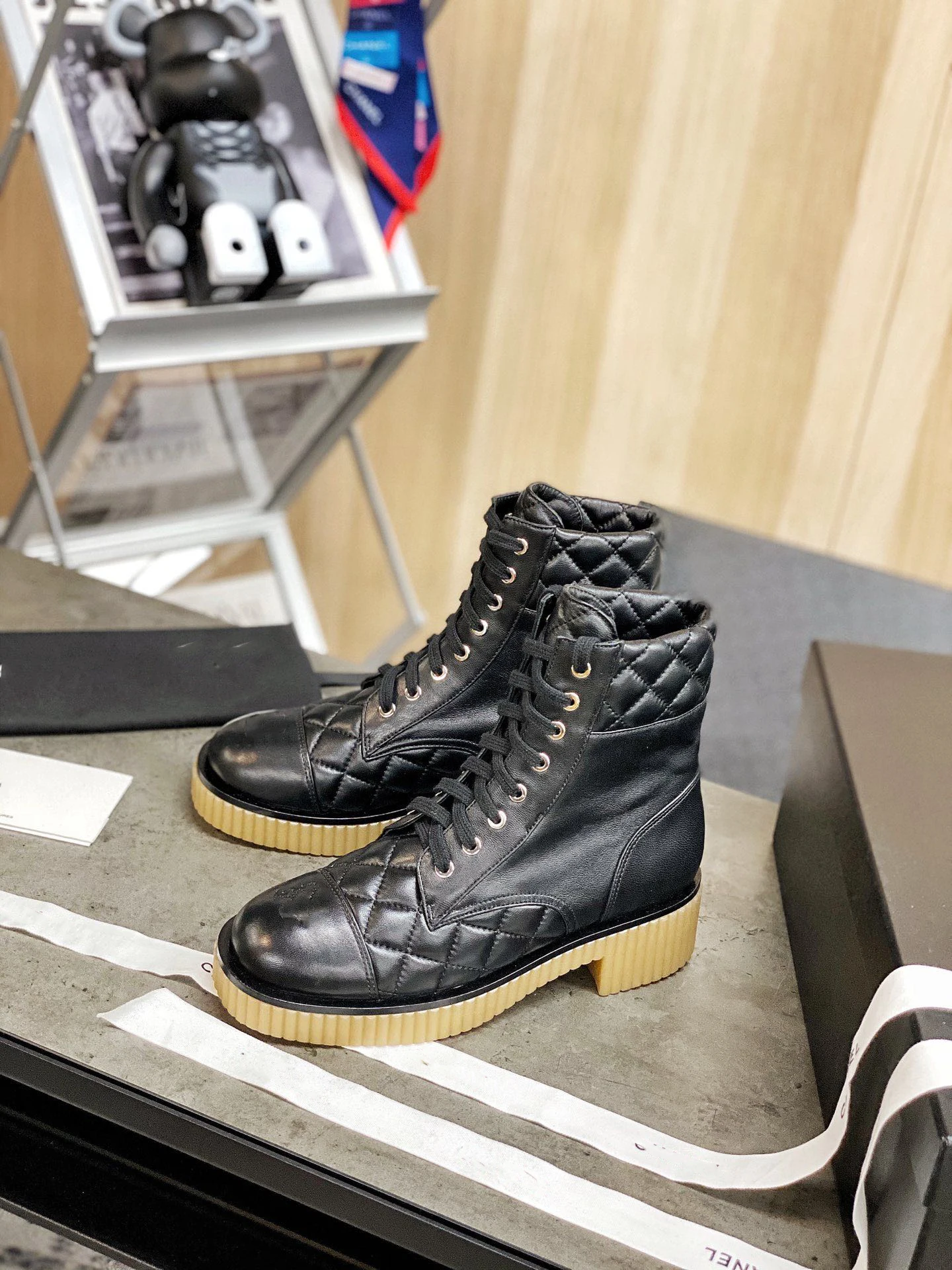 Top Quality Square Heels Boots Autumn Winter Brand Design Round Toe Women Shoes New Luxury Lace-Up Ankle Womeen Boots
Top Quality Square Heels Boots Autumn Winter Brand Design Round Toe Women Shoes New Luxury Lace-Up Ankle Womeen Boots