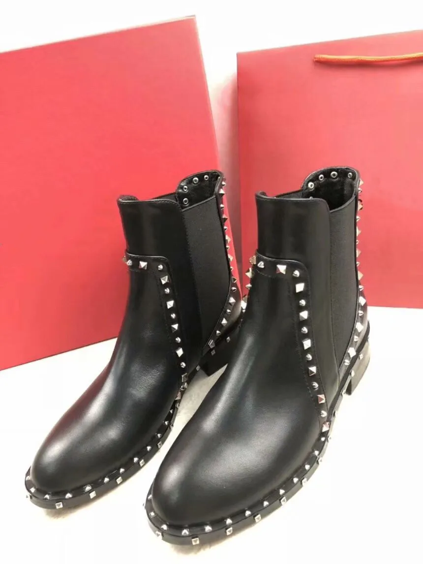 Dire Wolf Super High Heels Platform Short Boots Women Shoes Autumn New Genuine Leather Designer shoes Rivets Slip-on Boots
Dire Wolf Super High Heels Platform Short Boots Women Shoes Autumn New Genuine Leather Designer shoes Rivets Slip-on Boots