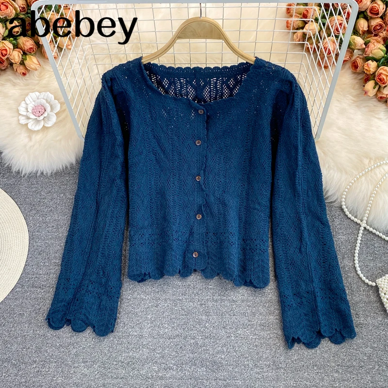 2021 New Spring Autumn Korean square collar long sleeve knitted Cardigan hollow out Crochet single breasted short Sweater Top
2021 New Spring Autumn Korean square collar long sleeve knitted Cardigan hollow out Crochet single breasted short Sweater Top
