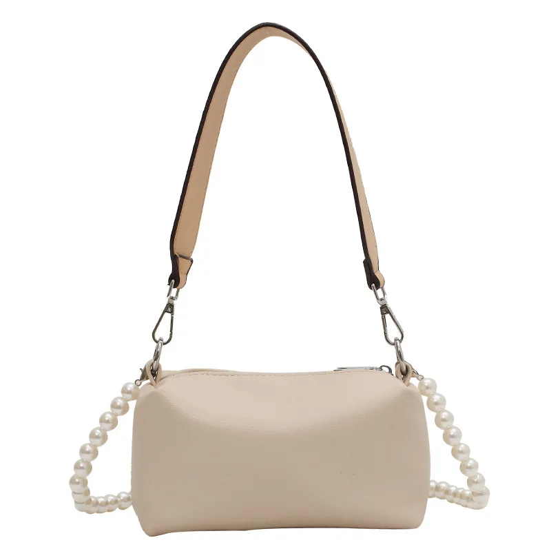 One-shoulder Armpit Bag Handbags 2021 New Niche Design Pearl Chain Messenger Bag High-end Casual Handbag Small Square Bag 
One-shoulder Armpit Bag Handbags 2021 New Niche Design Pearl Chain Messenger Bag High-end Casual Handbag Small Square Bag