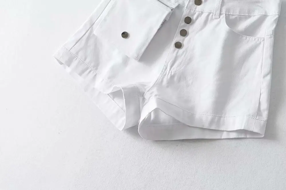 Single Pocket Black White Short Jeans 4 Buttons Shorts Women Jeans Elastic Loose Female High Waist denim Summer Fashion
Single Pocket Black White Short Jeans 4 Buttons Shorts Women Jeans Elastic Loose Female High Waist denim Summer Fashion