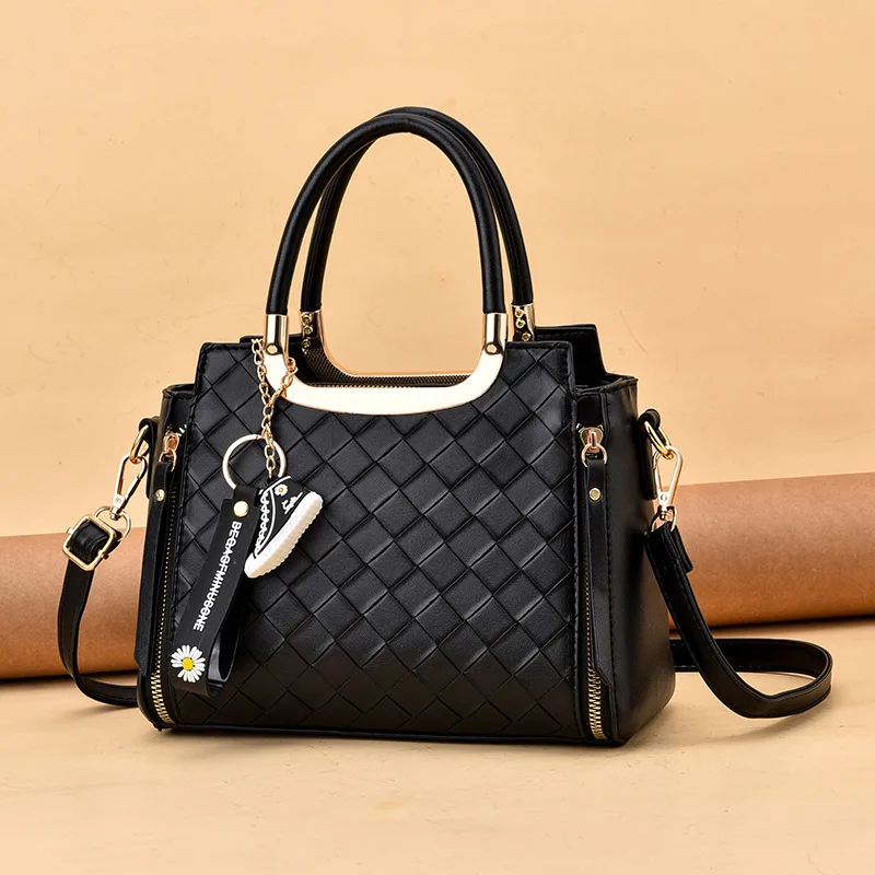 New Large-capacity Bags Female Tide Fashion Autumn and Winter All-match Ladies Messenger Shoulder Bag Portable Large Bag Women
New Large-capacity Bags Female Tide Fashion Autumn and Winter All-match Ladies Messenger Shoulder Bag Portable Large Bag Women