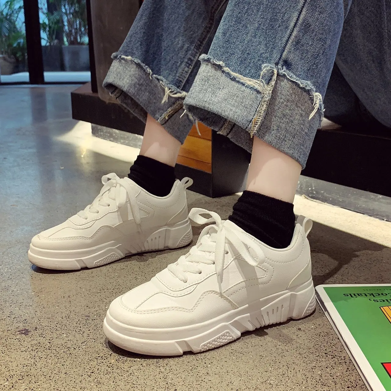Ladies Korean edition 2021 summer fashion trend lace-up solid color ladies single shoes
Ladies Korean edition 2021 summer fashion trend lace-up solid color ladies single shoes