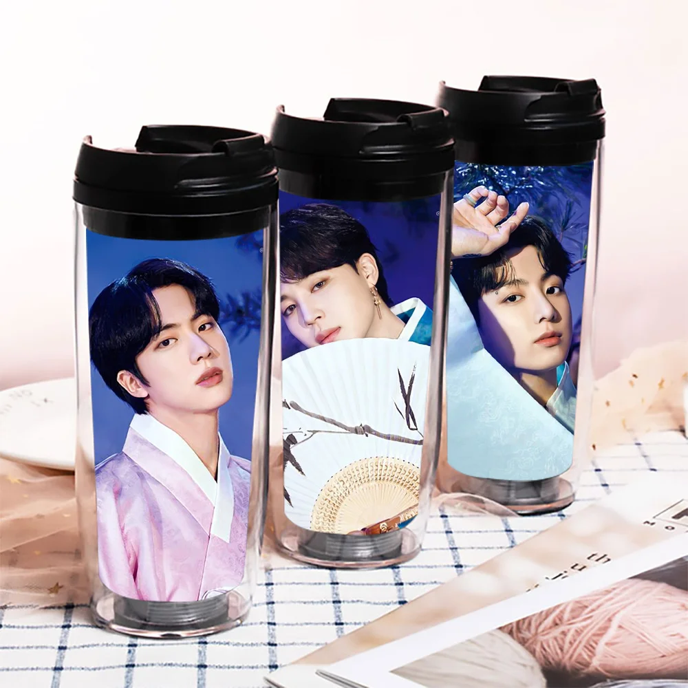 Хит продаж, чашка Bangtan Boys, Мужская и Женская Студенческая летняя чашка для воды, чашка для напитков
Хит продаж, чашка Bangtan Boys, Мужская и Женская Студенческая летняя чашка для воды, чашка для напитков