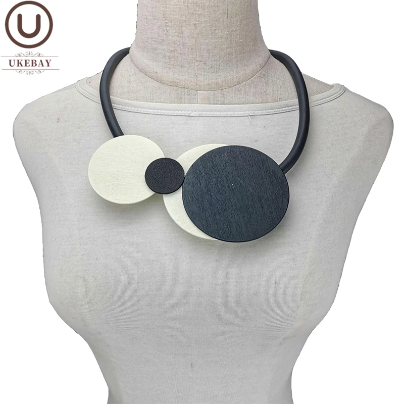 UKEBAY New Big Statement Necklaces Women Wood Choker Necklace Black White Wooden Jewelry Clothes Chain Party Accessories Gift
UKEBAY New Big Statement Necklaces Women Wood Choker Necklace Black White Wooden Jewelry Clothes Chain Party Accessories Gift
