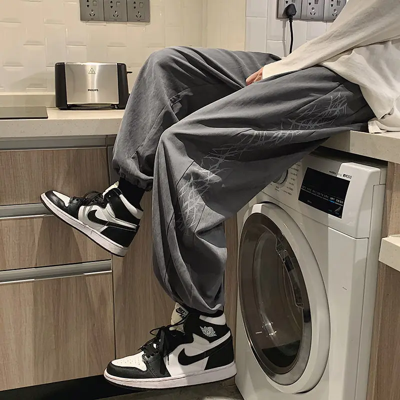 Buckled camouflage pants men's fashion brand ins Korean version fashion tie foot ruffian handsome nine points leisure Harlan
Buckled camouflage pants men's fashion brand ins Korean version fashion tie foot ruffian handsome nine points leisure Harlan