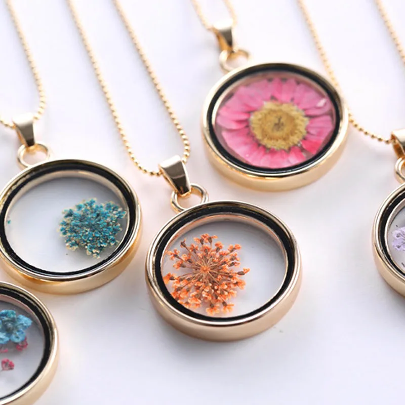 Glass Charms Pendant Necklace Dried Flower Real Dry Flower Round Locket Necklace Gold Chain Necklace for Women Jewelry Fashion 
Glass Charms Pendant Necklace Dried Flower Real Dry Flower Round Locket Necklace Gold Chain Necklace for Women Jewelry Fashion