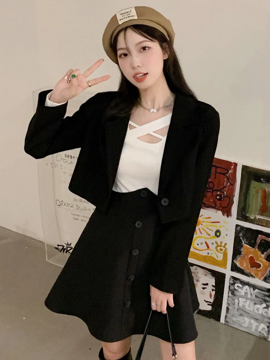 Large Fat Mm Short Suit Jacket Women's Early Autumn Fashion Suit Small Slim High Waist Skirt Two-piece Set
Large Fat Mm Short Suit Jacket Women's Early Autumn Fashion Suit Small Slim High Waist Skirt Two-piece Set