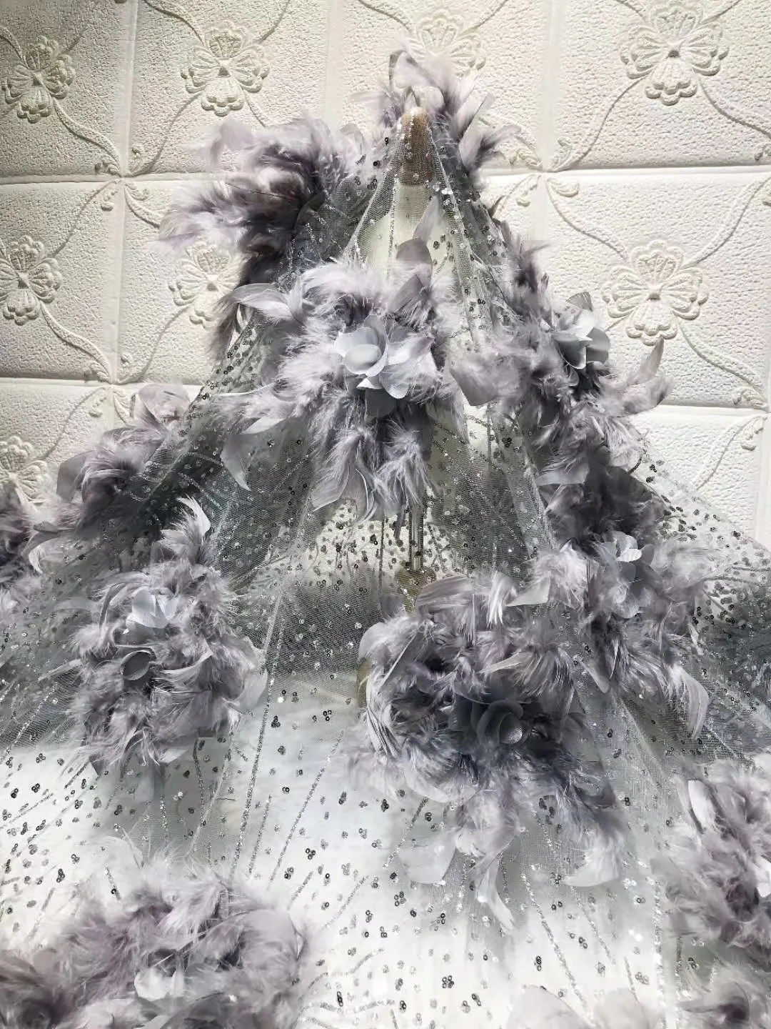 Africa 3D Flower Lace Fabric 2021 High Quality French Lace Fabric Nigeria Lace Embroidered Tulle Fabric Clothes ZX40991
Africa 3D Flower Lace Fabric 2021 High Quality French Lace Fabric Nigeria Lace Embroidered Tulle Fabric Clothes ZX40991