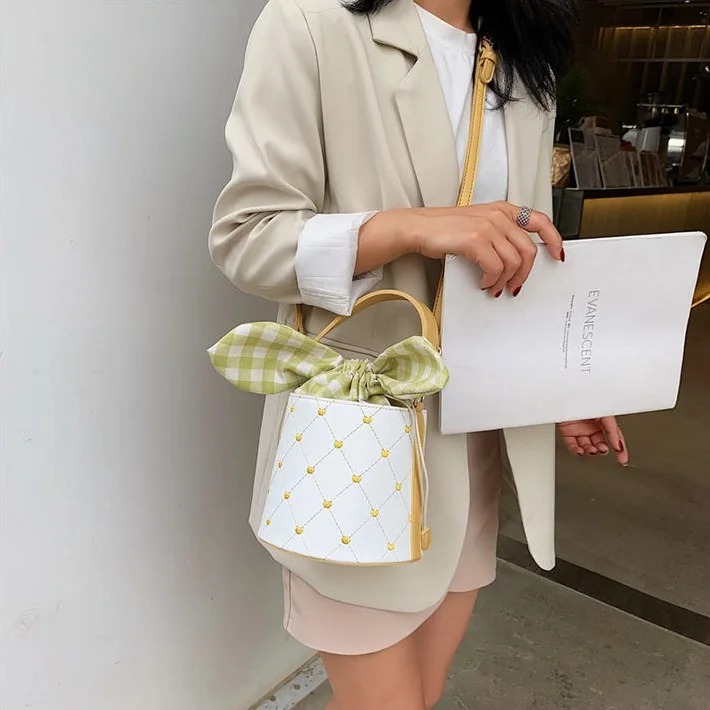 2020 new fashion handbags, vintage simple korean version bucket bag, trend woman messenger bag, casual women shoulder bag
2020 new fashion handbags, vintage simple korean version bucket bag, trend woman messenger bag, casual women shoulder bag