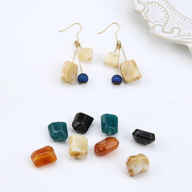 DIY Handmade Jewelry Accessories Retro-ancient Irregular Resin Perforated Bead Earring Earring Necklace Material
DIY Handmade Jewelry Accessories Retro-ancient Irregular Resin Perforated Bead Earring Earring Necklace Material