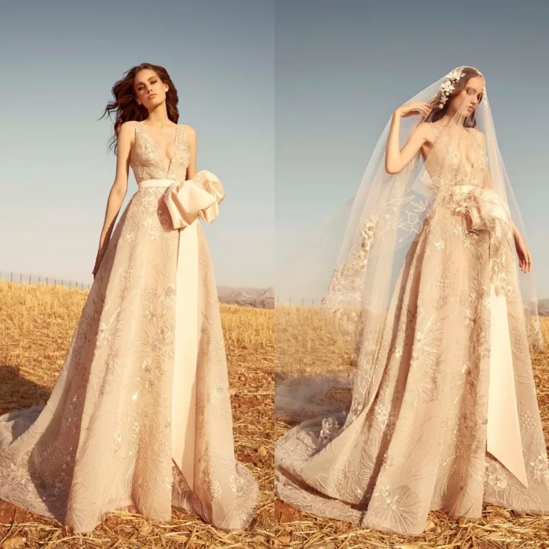2020 Bohemian Wedding Dresses Deep V Neck Lace Appliques Beads Garden Bridal Gowns Sweep Train Plus Size A Line Wedding Dress
2020 Bohemian Wedding Dresses Deep V Neck Lace Appliques Beads Garden Bridal Gowns Sweep Train Plus Size A Line Wedding Dress