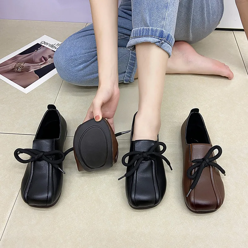 New Genuine Leather Retro Women's Singles Shoes Autumn Female Flat Shose Ladies Lace-Up Soft Sole Comfortable Casual Shose
New Genuine Leather Retro Women's Singles Shoes Autumn Female Flat Shose Ladies Lace-Up Soft Sole Comfortable Casual Shose