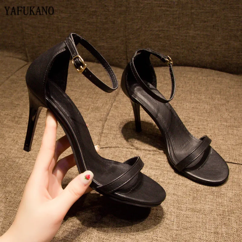 2020 Women Pumps Sandals Ankle Strap Shoes For Sexy Peep Toe Heels Sandals Party Wedding Woman High Heels Luxury Black
2020 Women Pumps Sandals Ankle Strap Shoes For Sexy Peep Toe Heels Sandals Party Wedding Woman High Heels Luxury Black