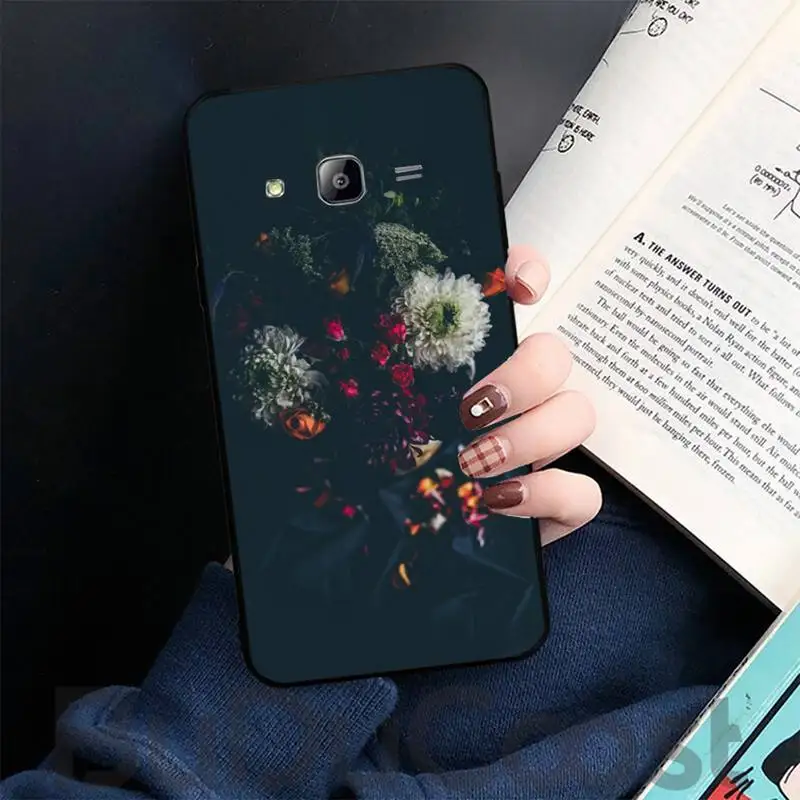 Dark Flower fashion Phone Case For Samsung galaxy S 7 8 9 10 20 edge A 6 10 20 30 50 51 70 note 10 plus
Dark Flower fashion Phone Case For Samsung galaxy S 7 8 9 10 20 edge A 6 10 20 30 50 51 70 note 10 plus